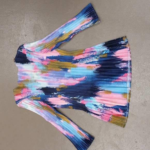 Milano Multi-Colored, Super Stretchy, Abstract, 3/4 Sleeve Shirt - Picture 9 of 11